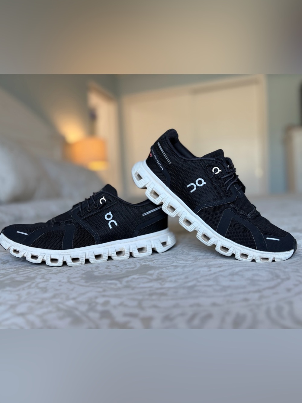 On Cloud Women's Black/White Running Sneakers
